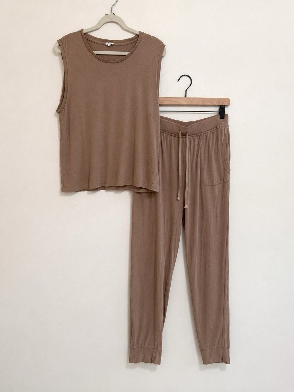Skin Worldwide Organic Cotton Pajama Lounge Set Size 3 (MEDIUM) Beige